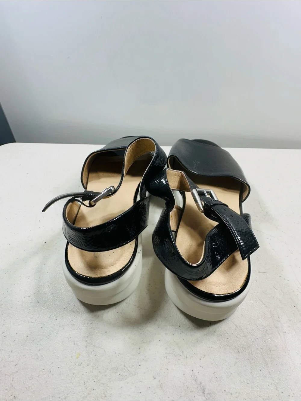 Comfort Wide-Band Black Leather Slingback Sandals 41-10